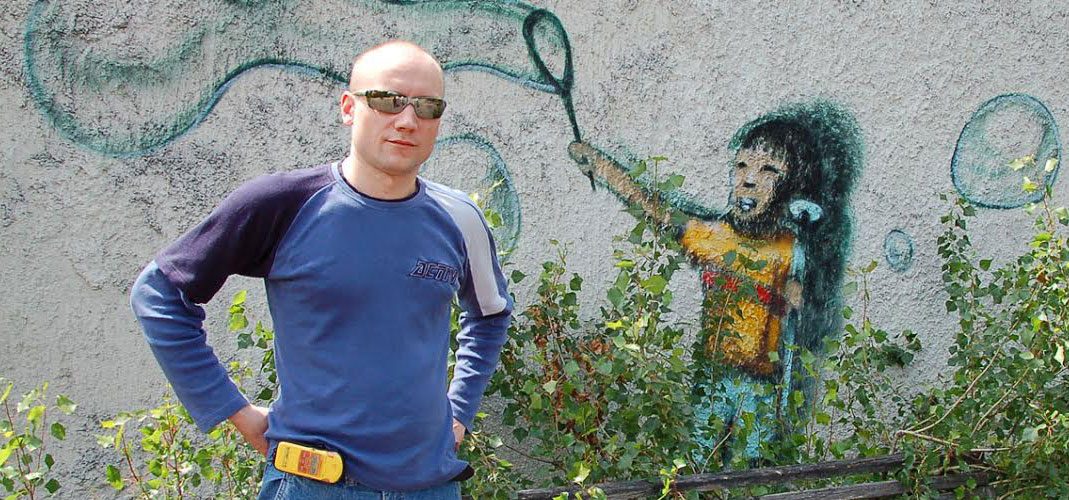 Sebastian Marciak i „Chłopiec z bańkami mydlanymi”. Czerwiec 2009. Fot. Adam Skrzyński
