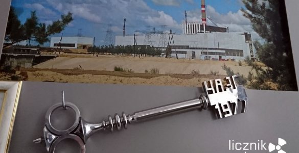 Symboliczny klucz z okazji uruchomienia elektrowni atomowej w Czarnobylu - ekspozycja muzealna. Fot. Tomasz Róg