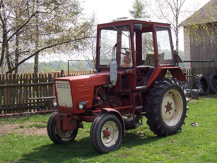 Traktor Władimiriec T-25. Fot. Sigman / domena publiczna