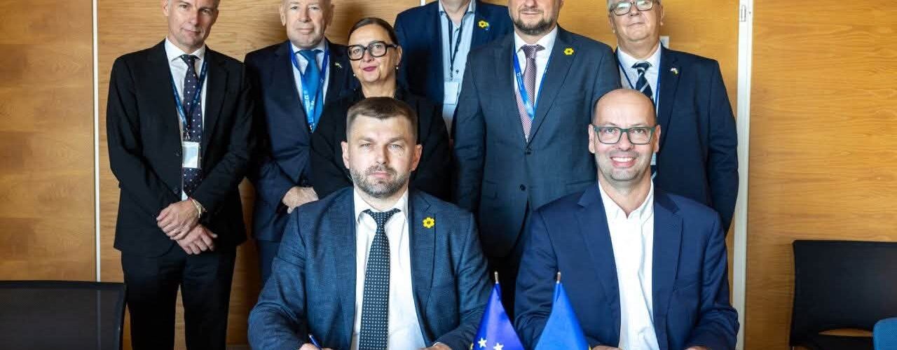 Podpisanie umowy pomiędzy elektrownią jądrową w Czarnobylu a konsorcjum Novarka 2