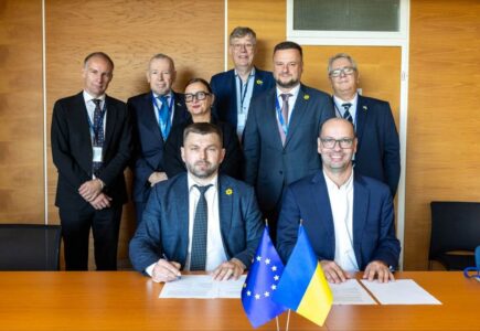 Podpisanie umowy pomiędzy elektrownią jądrową w Czarnobylu a konsorcjum Novarka 2