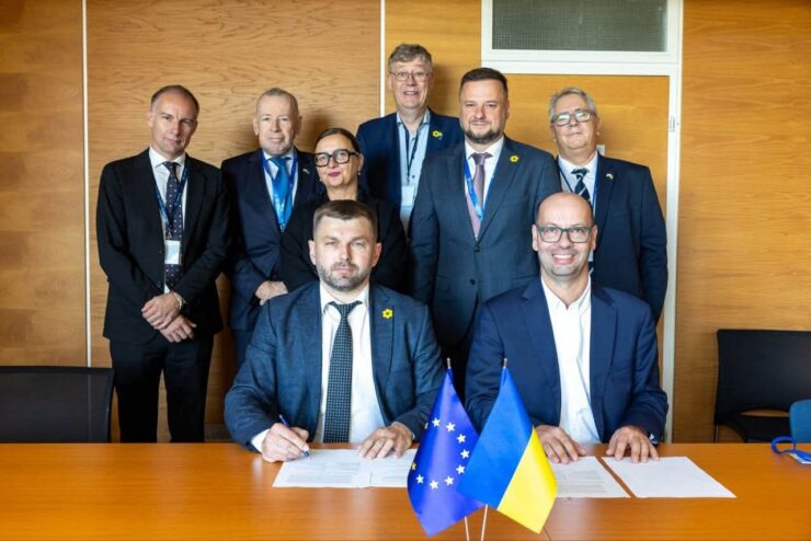 Podpisanie umowy pomiędzy elektrownią jądrową w Czarnobylu a konsorcjum Novarka 2